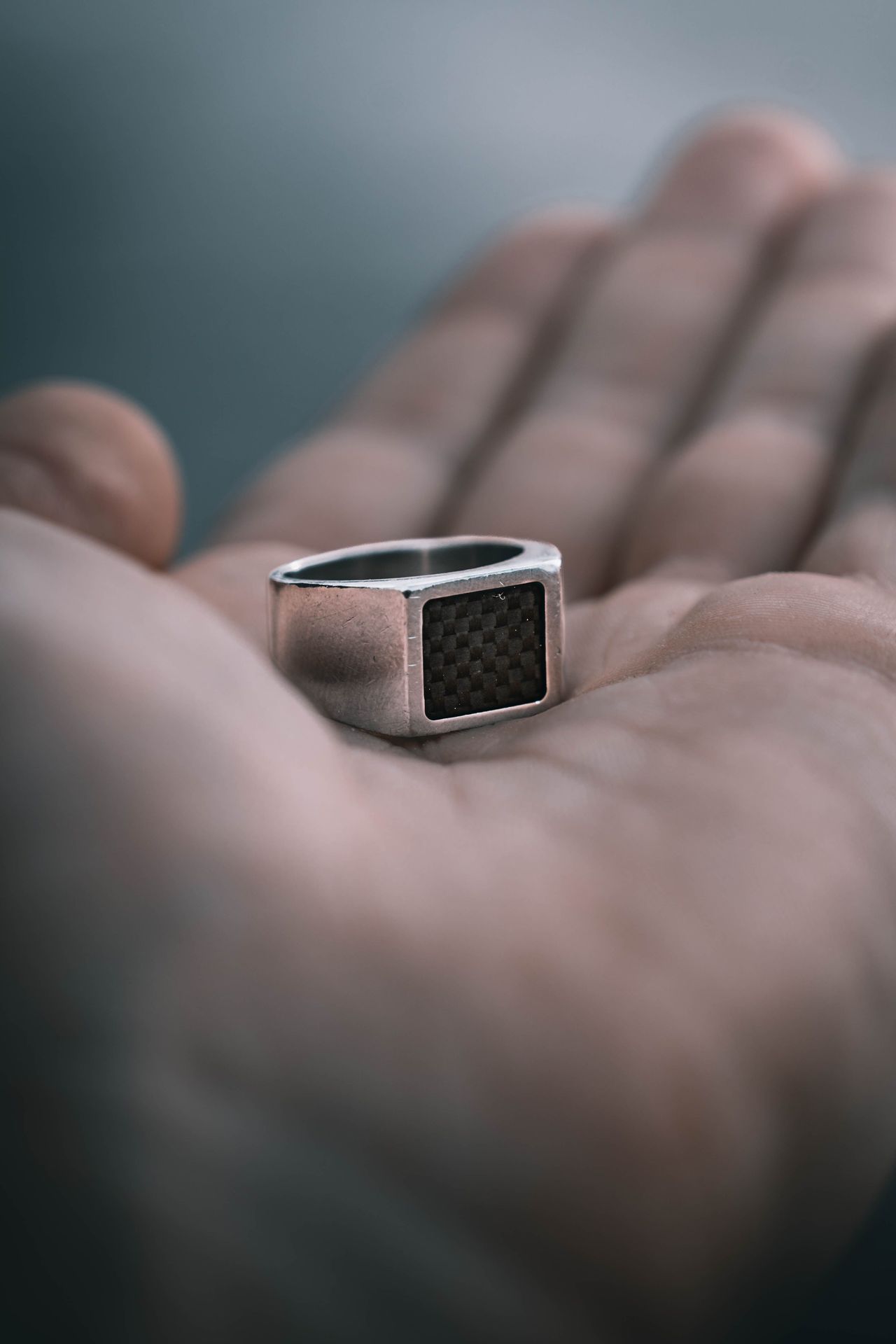 Anillo de caballero en acero